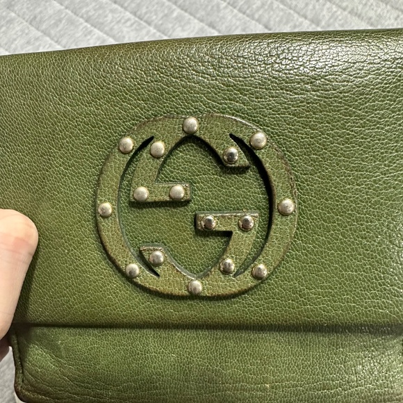 Gucci Studded Interlocking GG compact wallet with COA - Picture 2 of 13